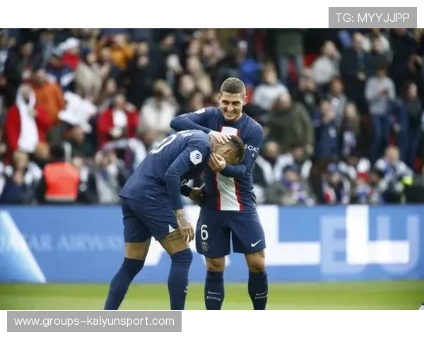 巴黎禁区边缘连环试射考验门将反应 巴黎禁区边缘连环试射考验门将反应