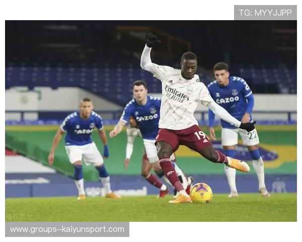 皇马右路斜传直接分裂防线：一场关于空间、节奏与执行的战术解码