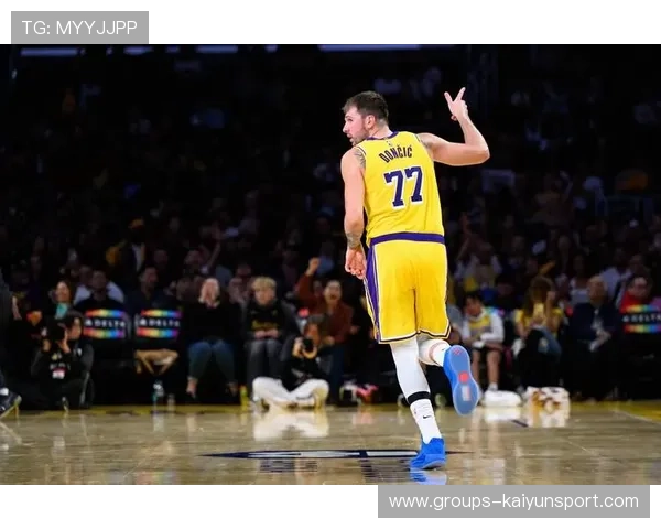 NBA：湖人到底欠缺哪块拼图？一夜能否补全？