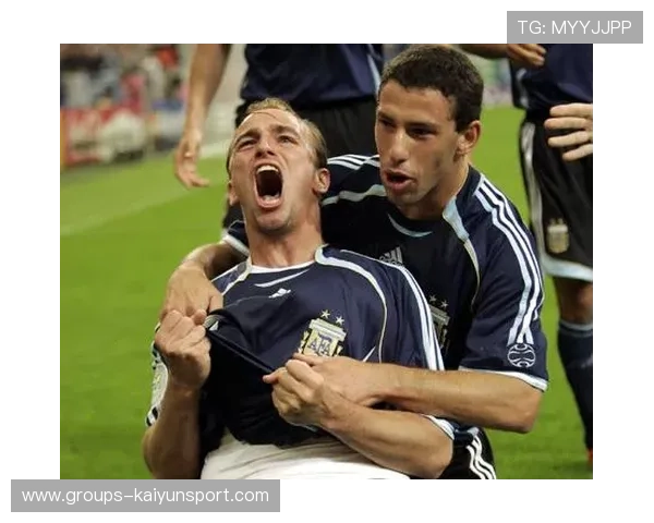 冲浪世界杯决赛在风暴中上演——极限挑战与无畏精神的巅峰对决 冲浪世界杯决赛在风暴中上演——极限挑战与无畏精神的巅峰对决