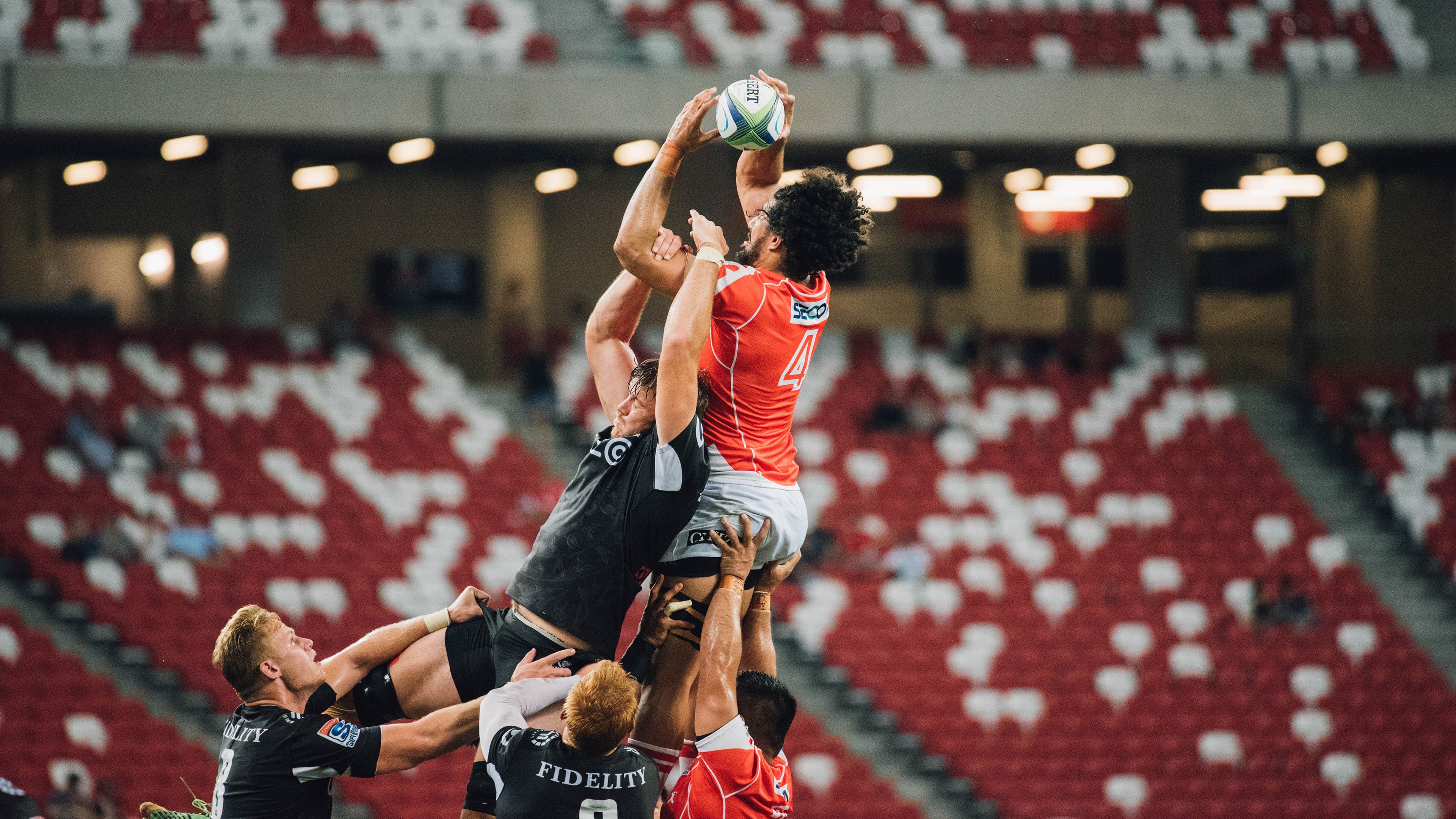 中超“鲁陕对抗战”山东泰山主场战平河南队，拼杀逐步加剧